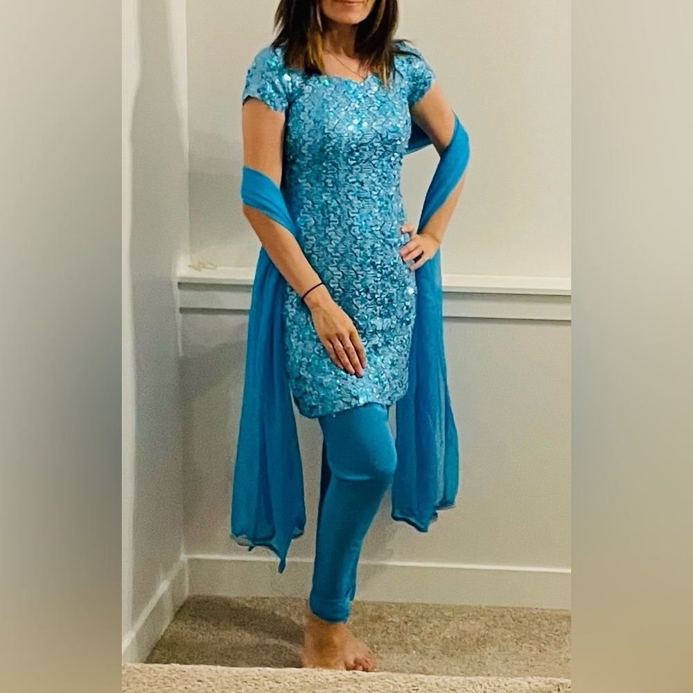 Indian Suit - Picture 4 of 4